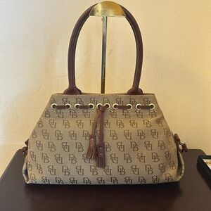 Dooney and Bourke bag. GUC!!